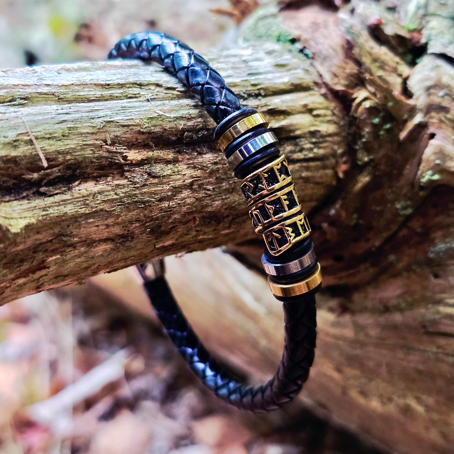 Bracelet Gold Runes - Leather