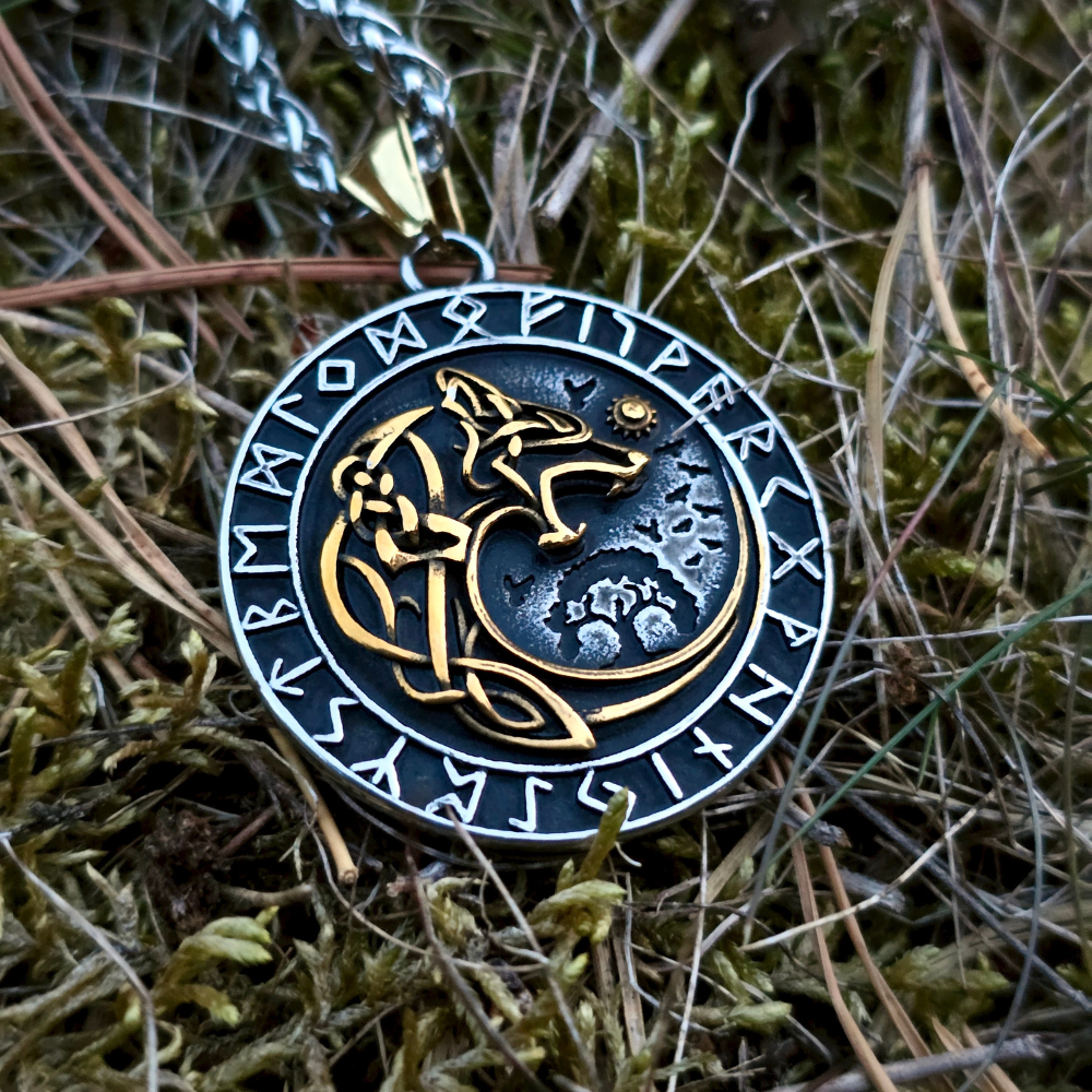 Necklace Sköll – Circle of Runes - Dual Tone