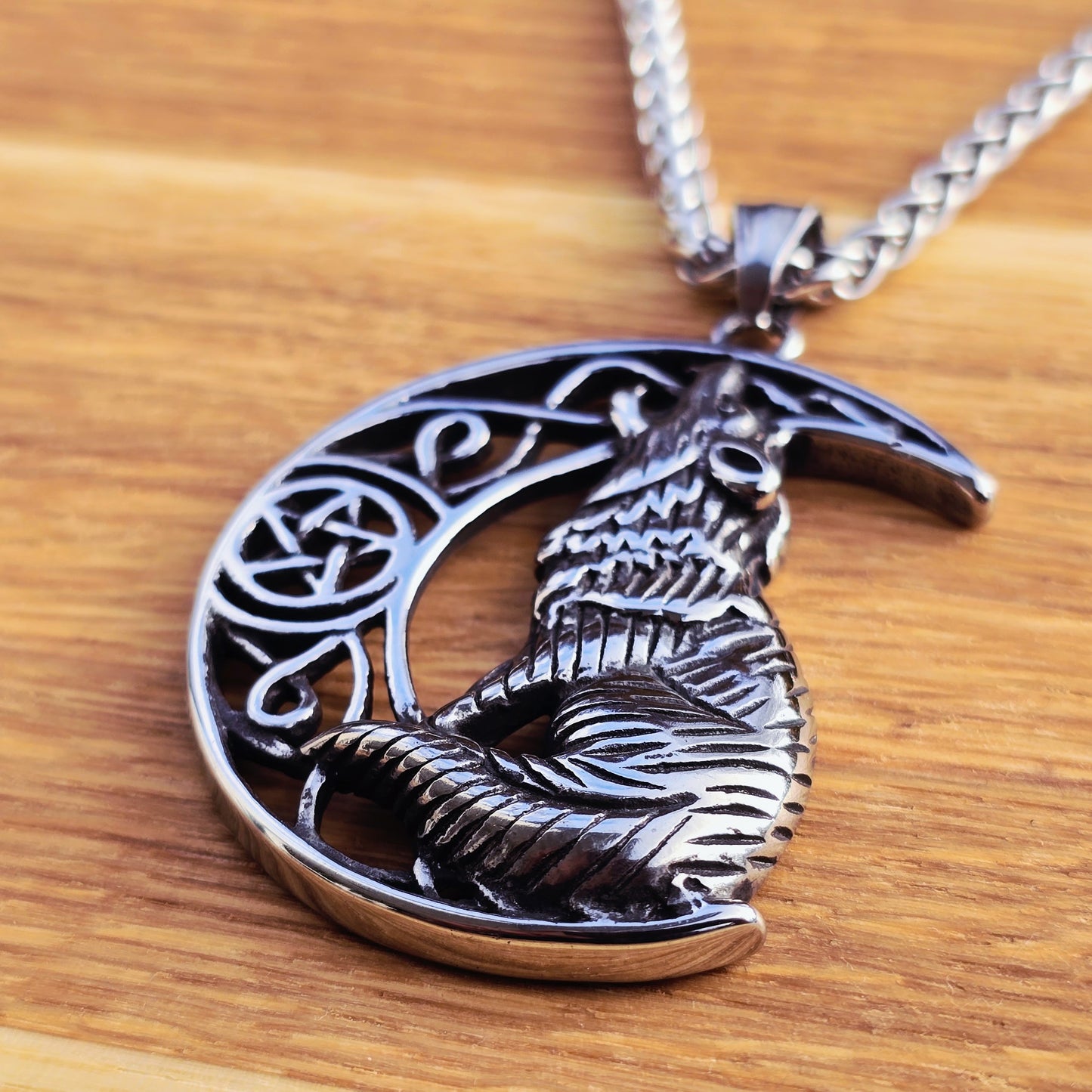 Wolfshalskette „Heulen zum Mond“ XL