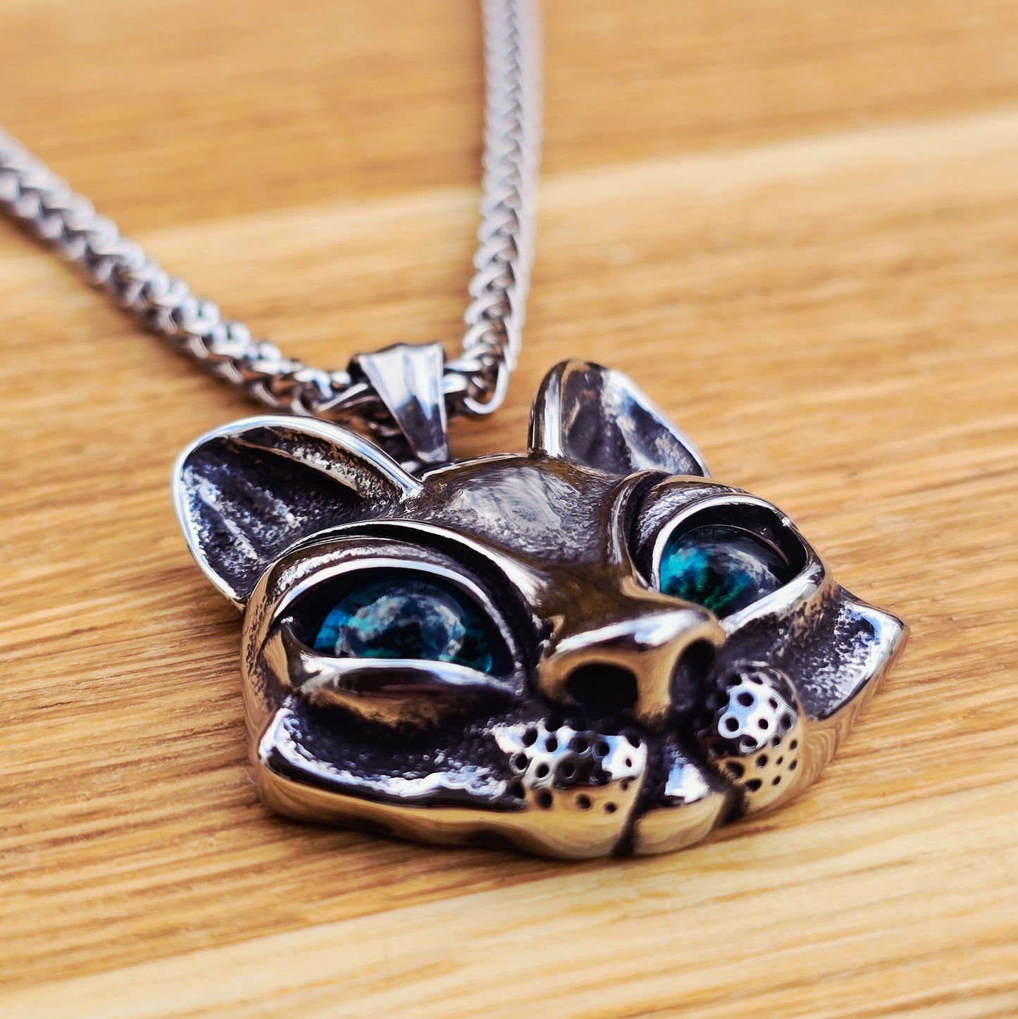 Necklace Trjegul - Freyja’s Mysterious cat