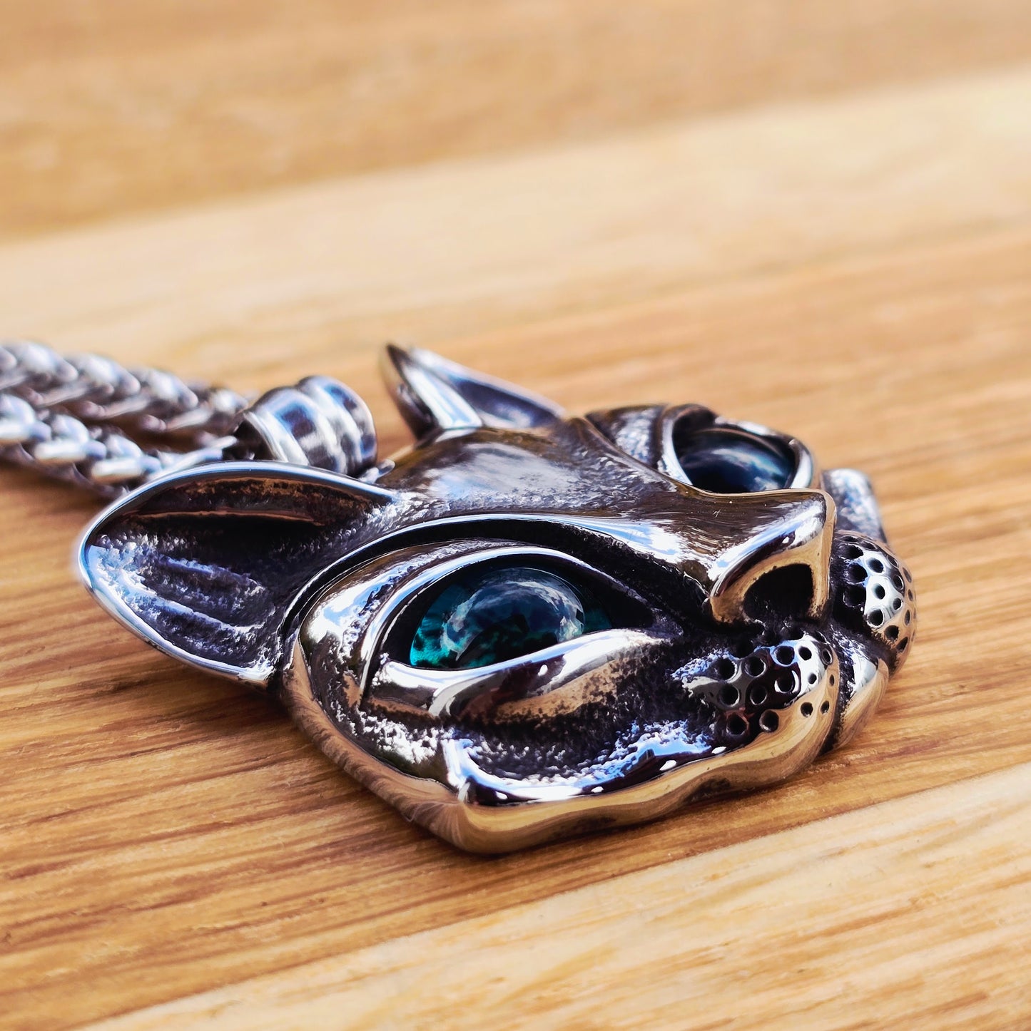 Necklace Trjegul - Freyja’s Mysterious cat