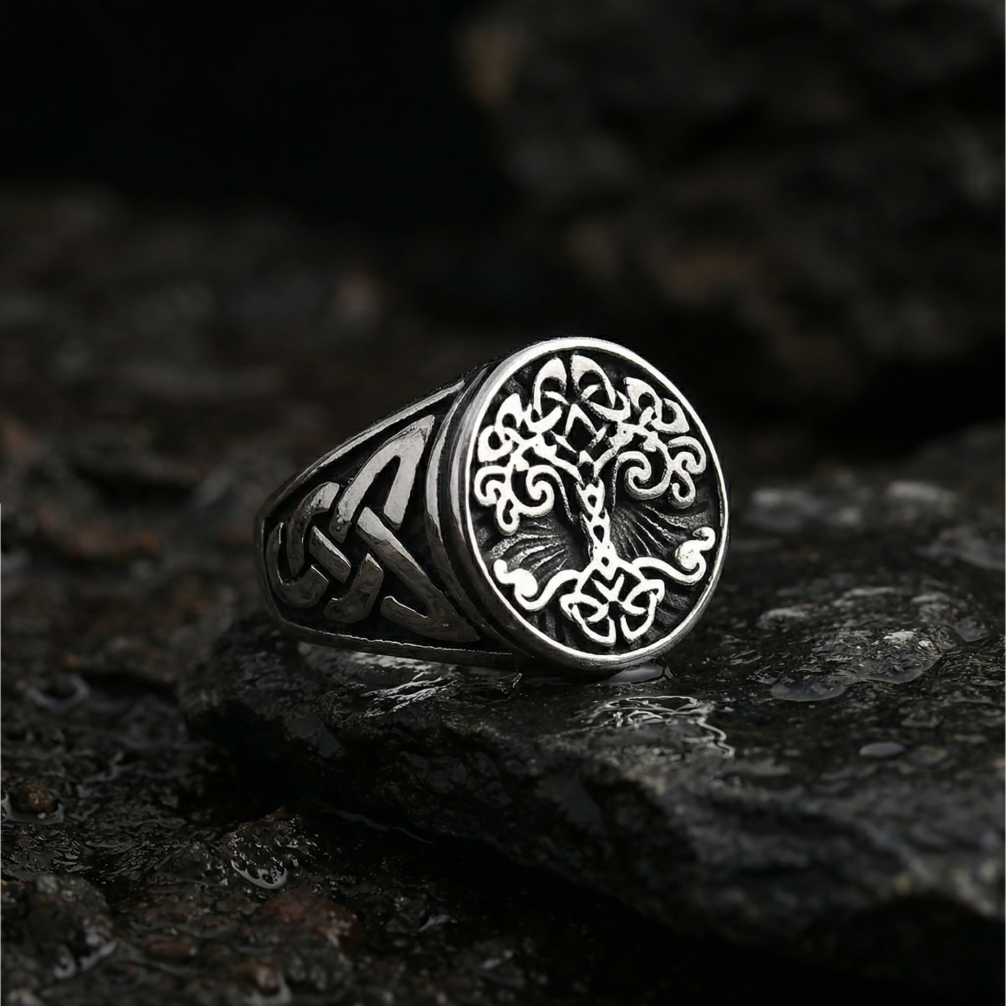 Viking Ring World Tree C-Knot