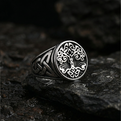 Viking Ring World Tree C-Knot